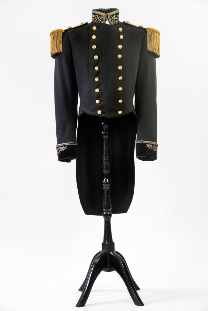 06 Habit de grande tenue de commissaire de 1ère classe de la Marine -1902