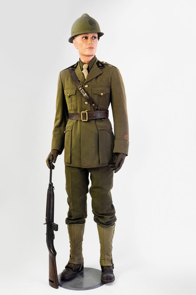 12- Tenue de campagne d’officier d’administration – 1944